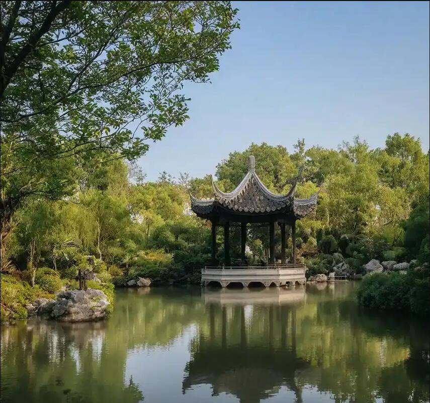 大理白族距离餐饮有限公司